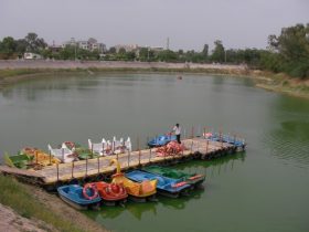 Naroda Lake